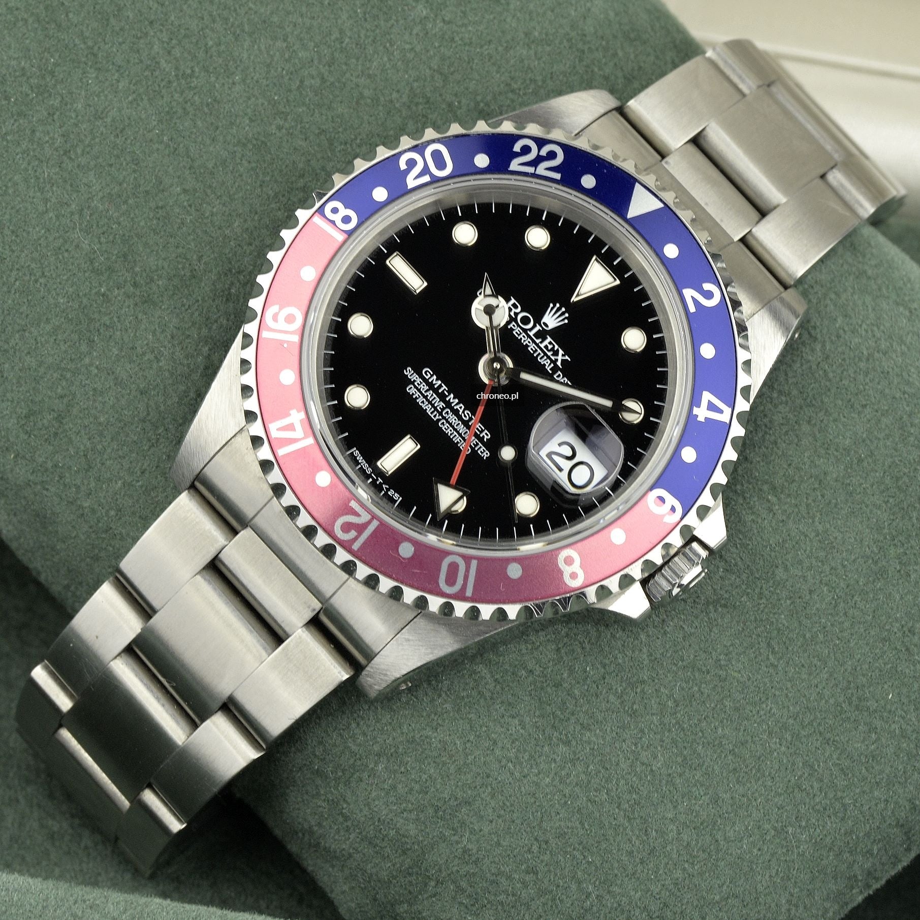 Rolex GMT-Master 16700 "Pepsi"